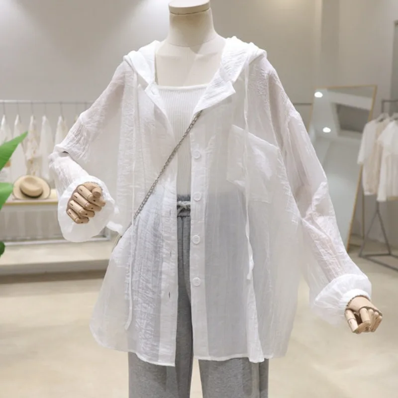 Dun dun en micro tot 2025, zomernieuwe losse, slanke, middellange, dunne damesblouse met lange mouwen en zonnebrandcrème met capuchon