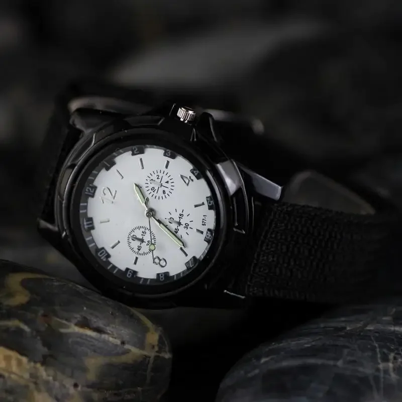 Men Green Watch Male Quartz Watches Fabric Canvas Strap Casual Cool Men's Sport Round Dial Relojes Hot Sale Wristwatch