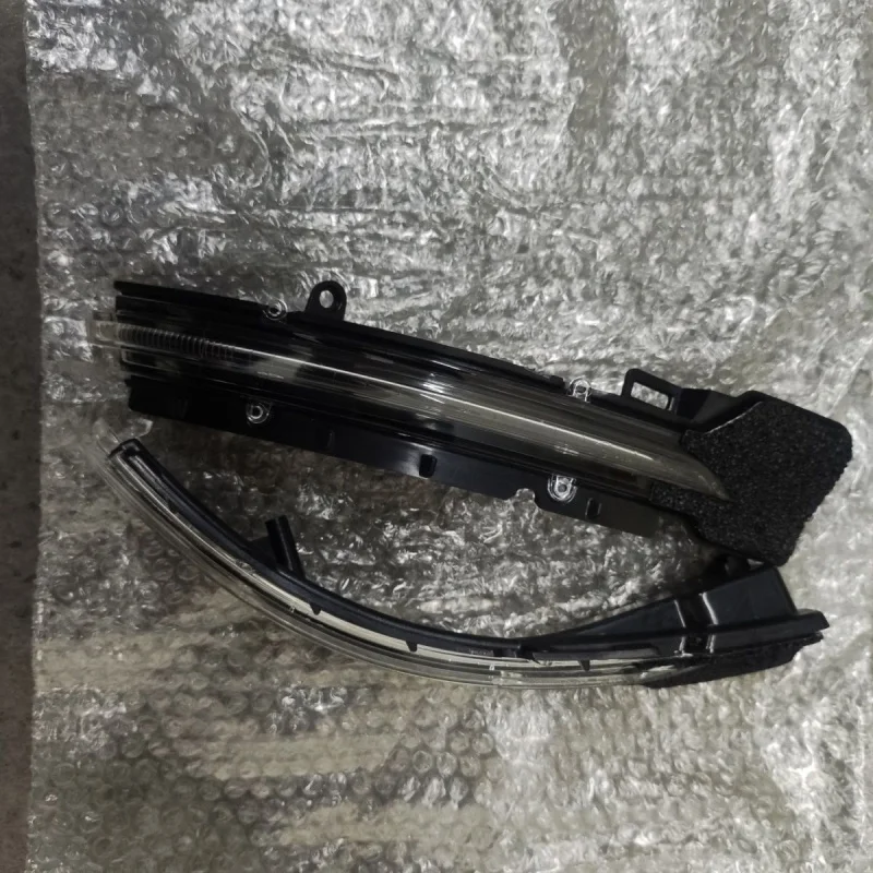 

DinCh For Skywell ET5 LED Rearview Mirror Turn Signal light Side Rear view Mirror Indicator light lamp