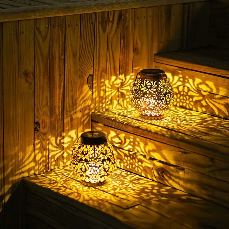 Retro Hollow Metal Solar Projection Light Art Iron Craft Outdoor Waterproof Lamp Exterior Landscape Decoration