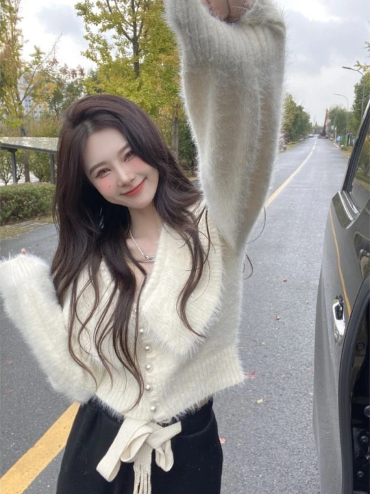 Swetry rozpinane damskie koreańskie Ins modne ubrania z dzianiny proste Hotsweet młode dziewczyny na cały mecz miękkie delikatne mniejszościowe szykowne jesienne