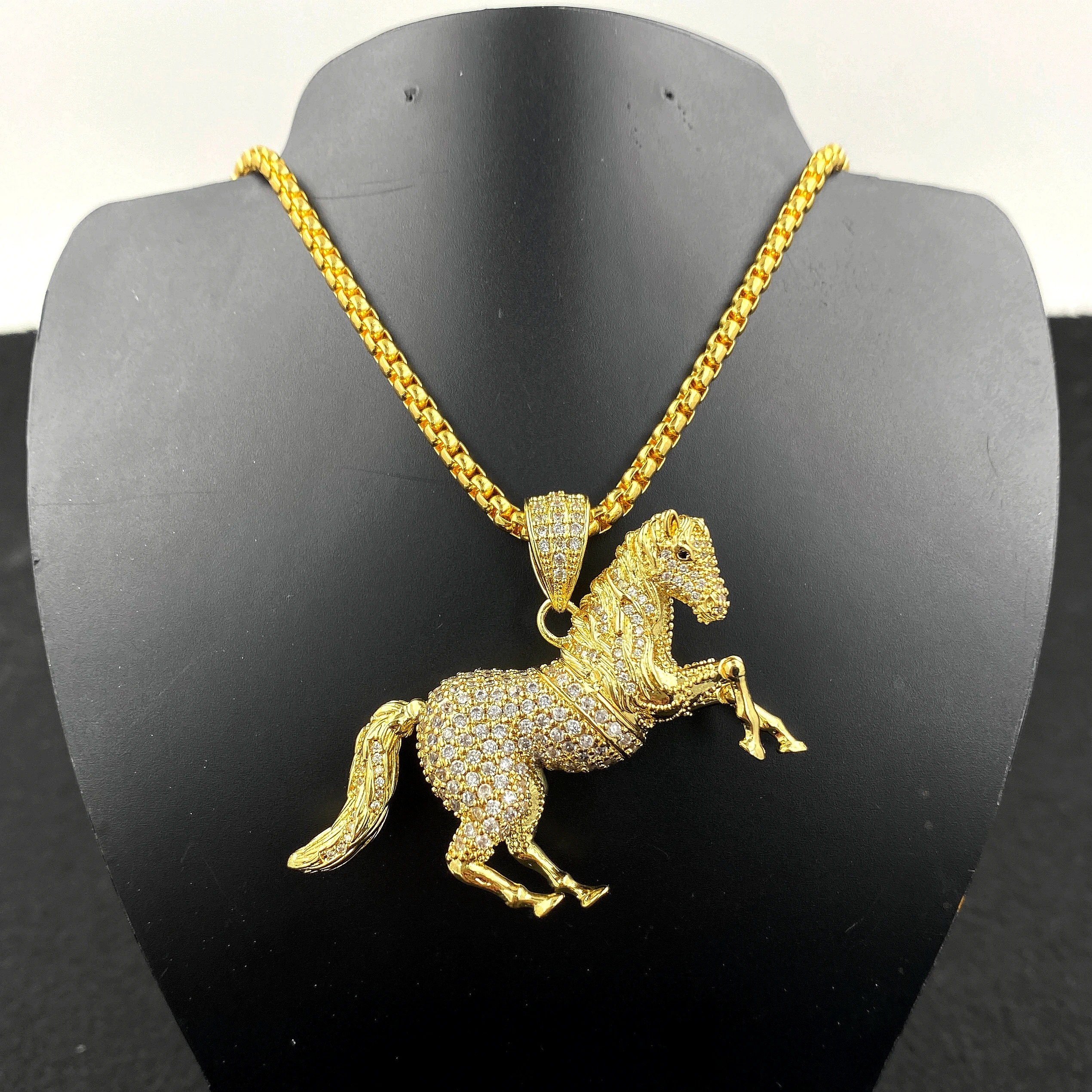 Women Hip Hop Iced Out Galloping Horse Pendant Necklace Animal Lover Birthday Gift Fashion Dainty Jewelry