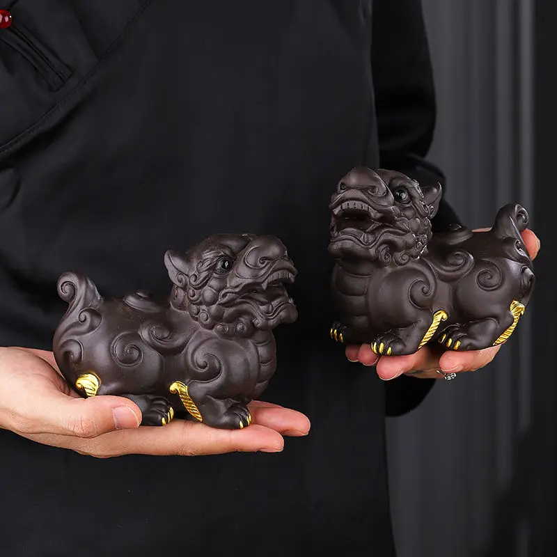 

2025 New Purple Sand Tea Pet Ornaments Lucky Pixiu Tea Play Accessories Handmade Household Decorations