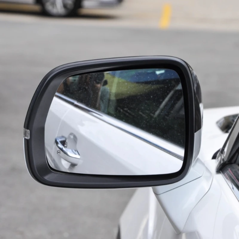 

Rearview mirror lens for BEIJING BJ30 with heating