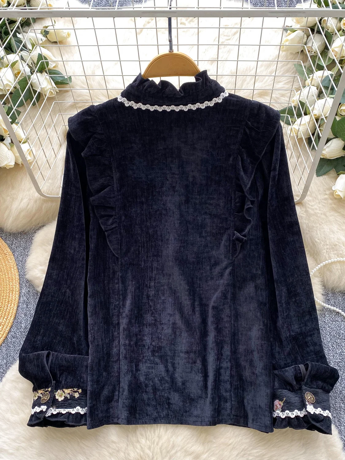 Damska haftowana koszula jesienno-zimowa w stylu francuskim retro, z koronką, długim rękawem, aksamitna, wysokiej jakości, uniwersalna bluzka, top damski BL260