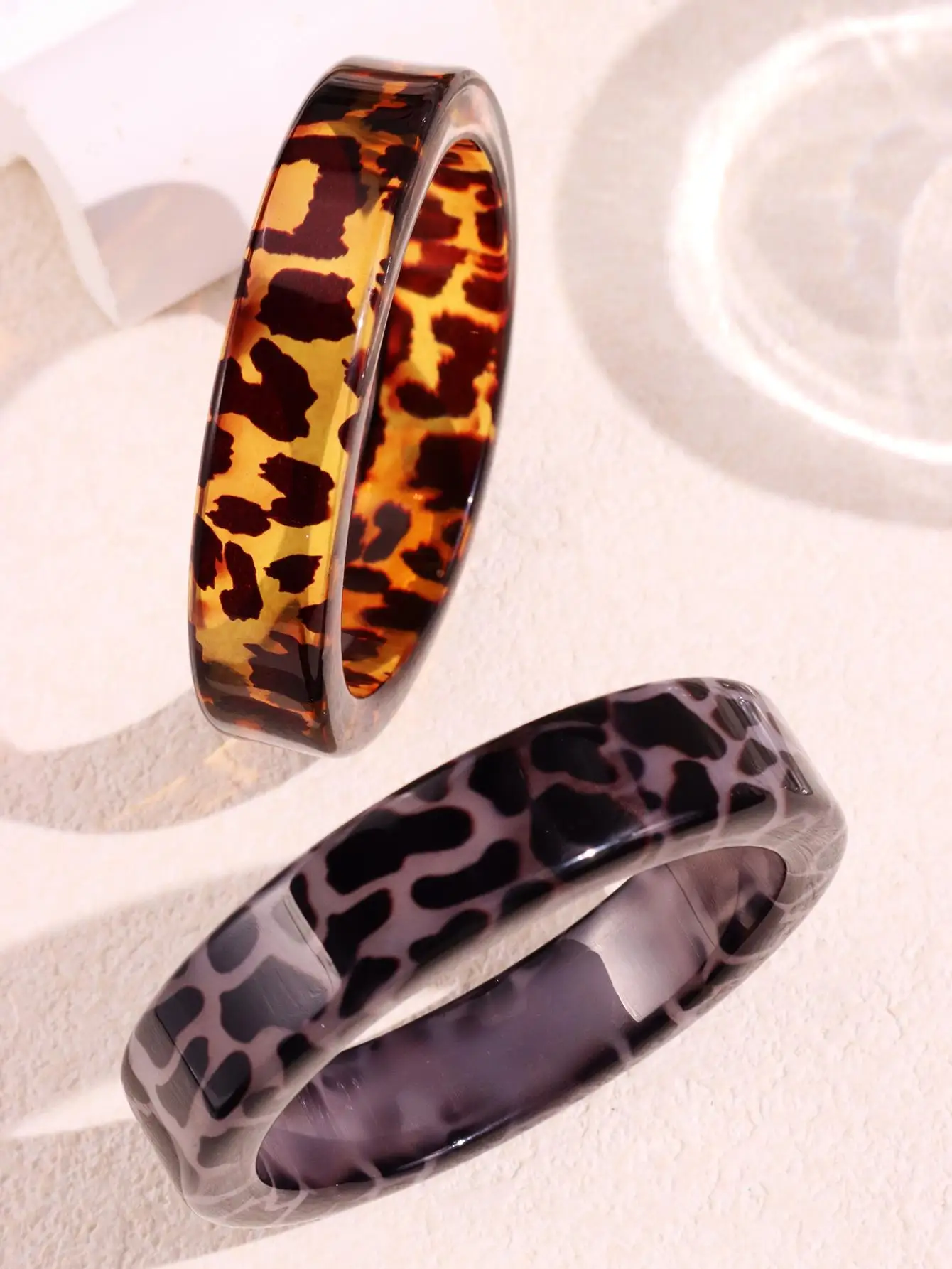 HUANQI Fashion Leopard Print Pattern Geometric Round Resin Bangle Bracelet for Women Girls Jewelry Gifts 2024