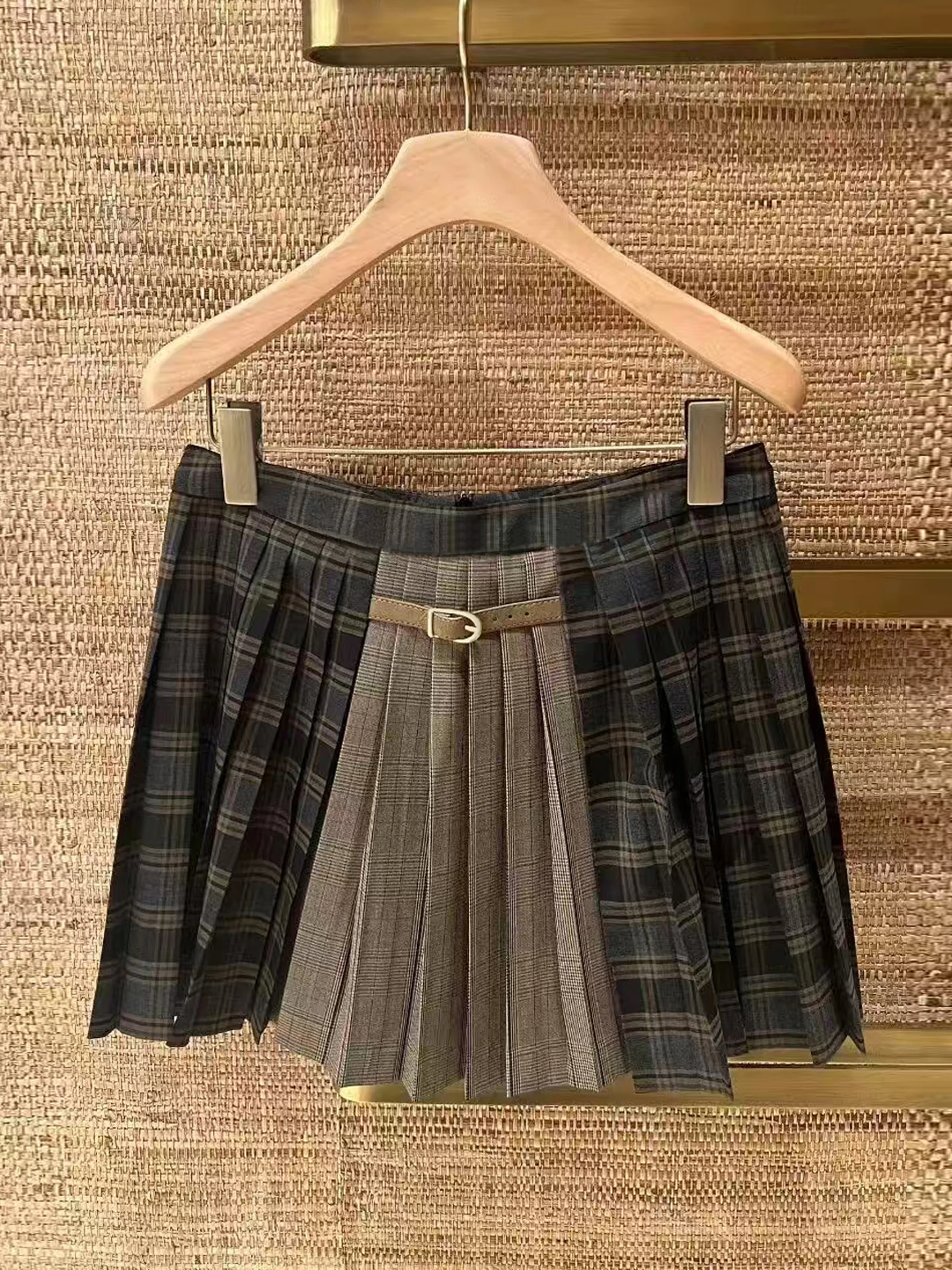 Spódnica z wysokim stanem, plisowana, jesienno-zimowa, w stylu uniwersyteckim, z nadrukiem, dopasowana do ciała, prosta spódnica do pracy.