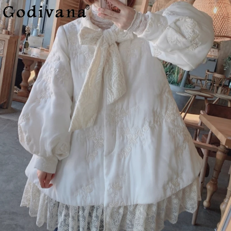 

Японская милая куртка с рукавами-фонариками и бантом, кружевная вышивка, белая куртка на хлопковой подкладке, свободные возрастные зимние топы средней длины для девочек