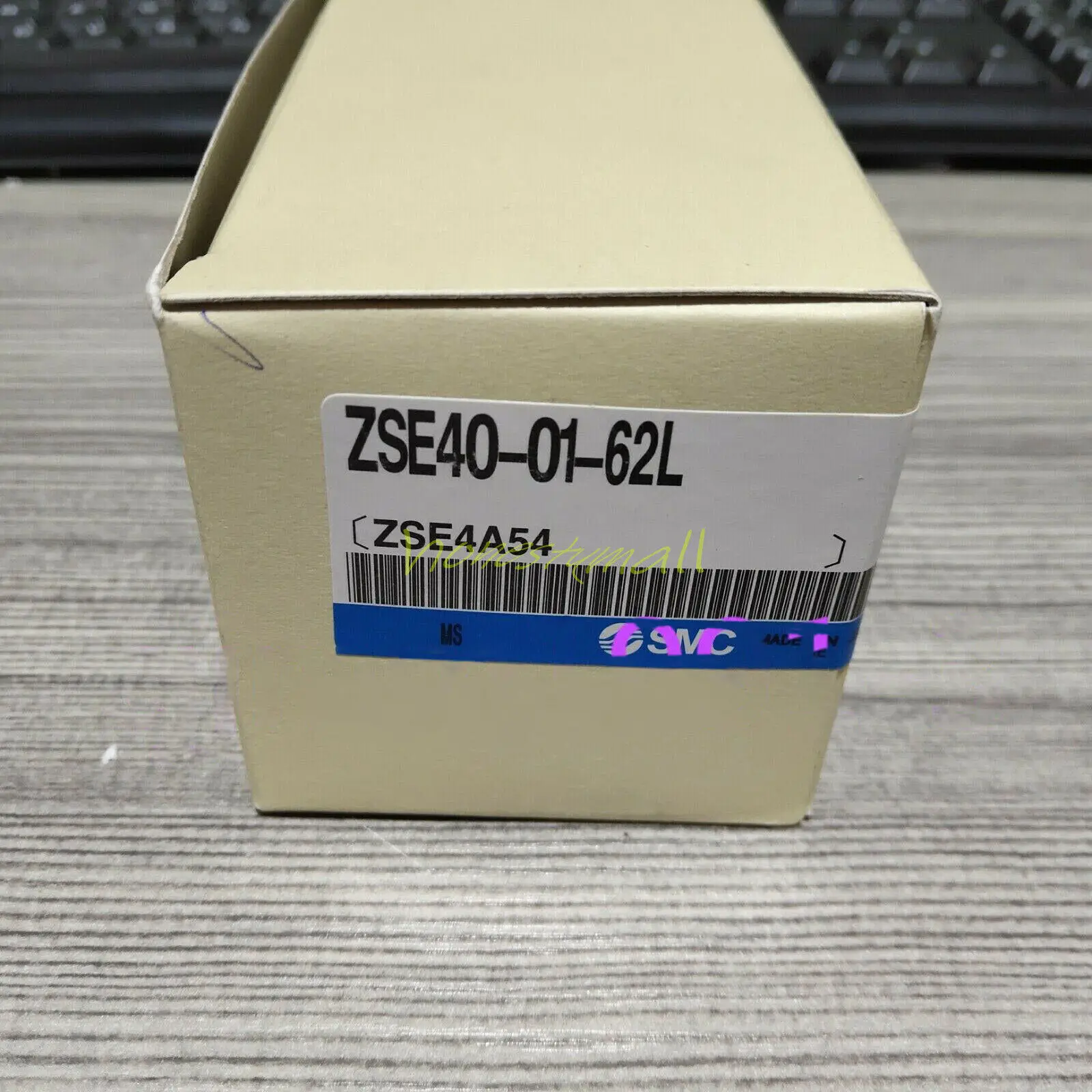 

1PC New SMC ZSE40-01-62L Pressure Switch