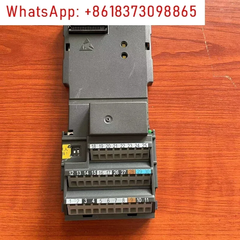 

MC1790L811A Инвертор M430 и 440, плата ввода-вывода, клеммная колодка, плата ввода-вывода, сигнальная плата