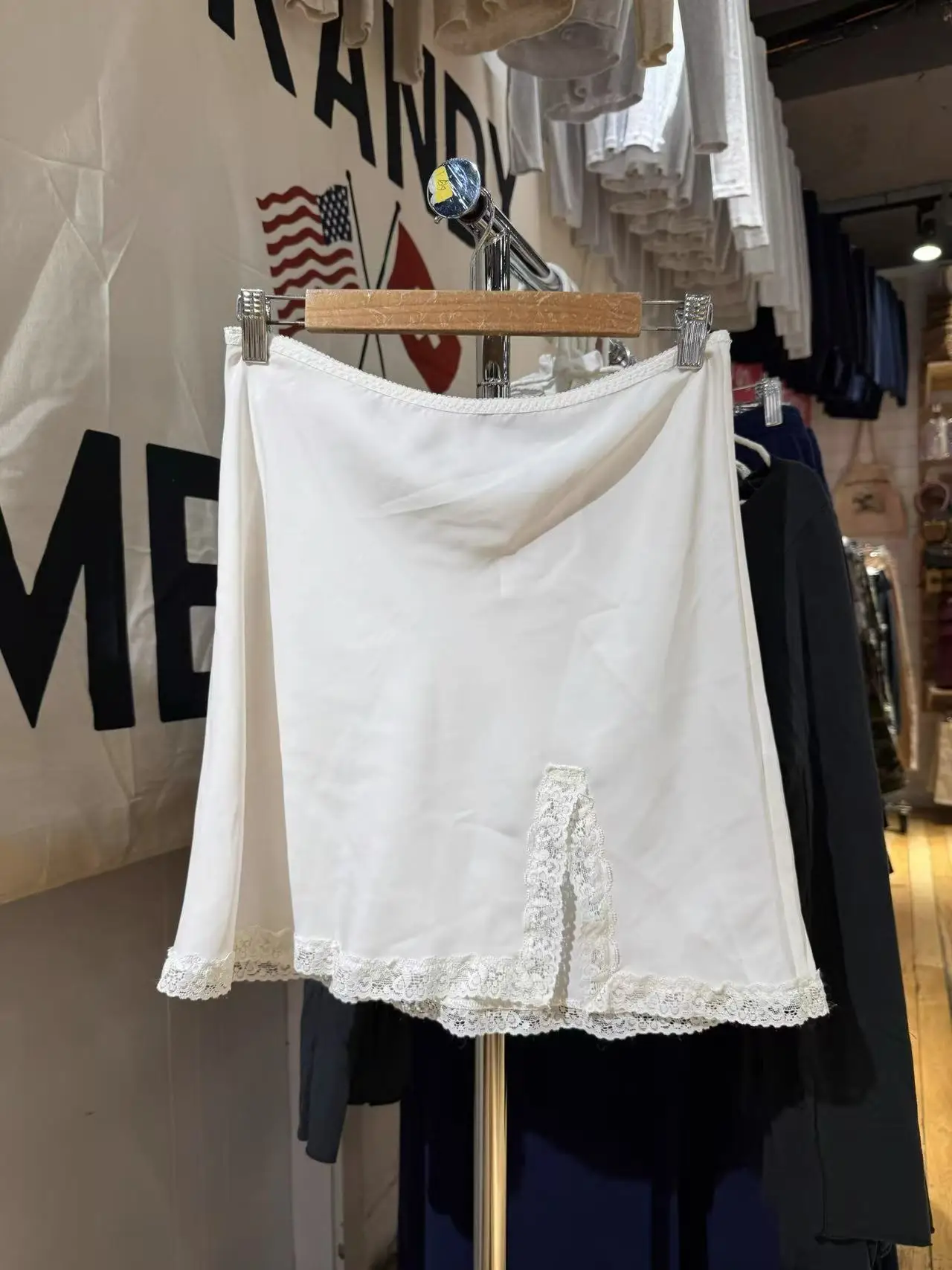 

White Lace Hem Thin Mini Skirt Women Lace Trim Elastic Waist Elegant Split A-line Faldas Preppy Style Sweet Short Skirts Summer