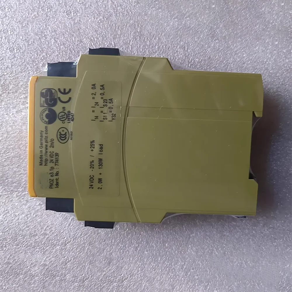 Safety relay (standalone) PNOZ e3.1p 24VDC 2so 774139