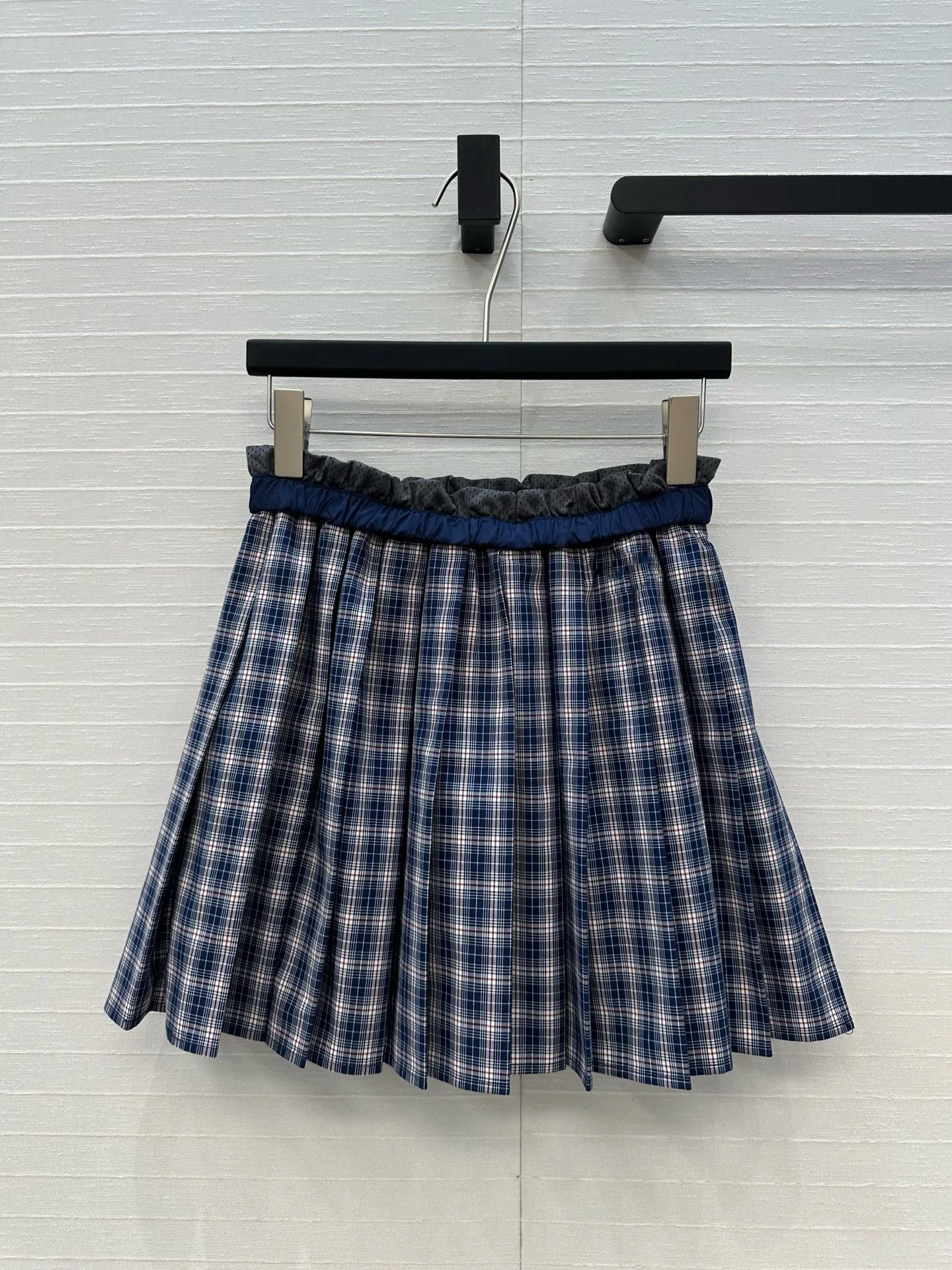 

25. летняя новая коллекция для девочек, короткая полуюбка в клетку с блюзом, индивидуальная дышащая сетка, морщинистое кружево, милая крутая спортивная одежда для старения