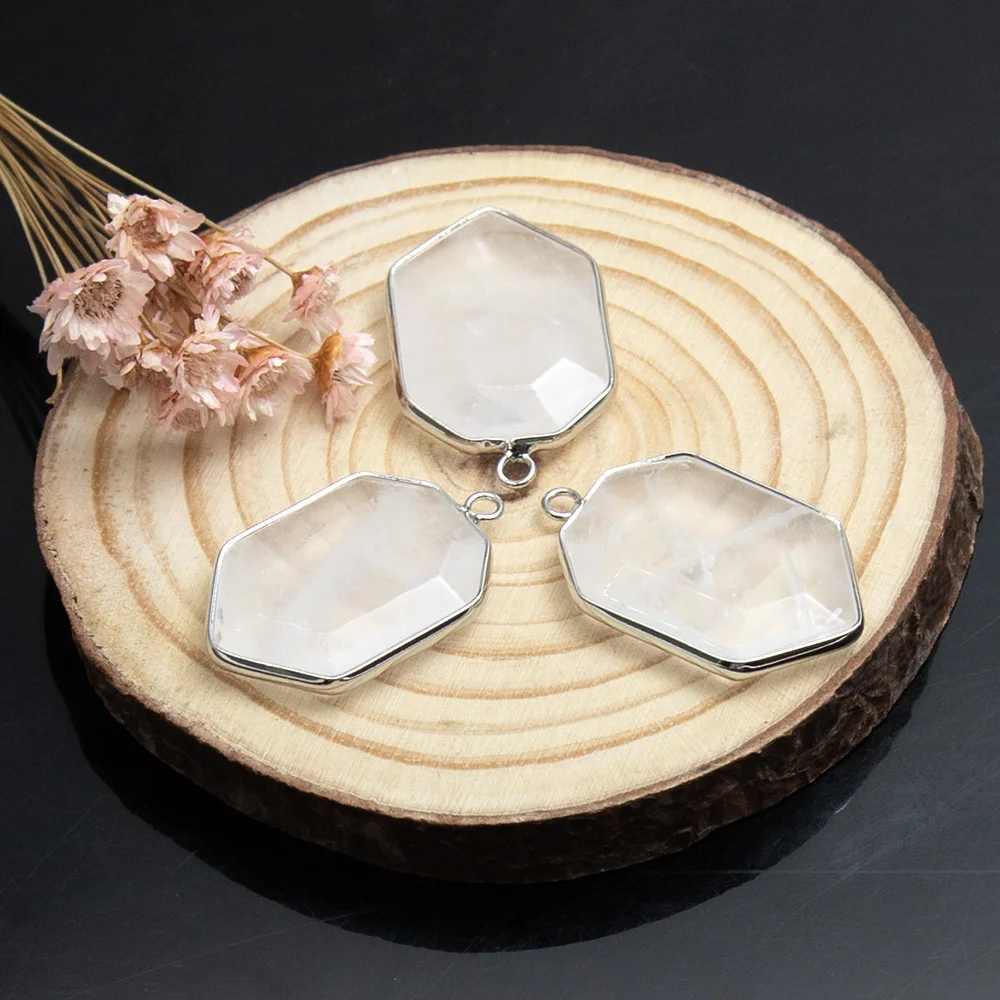 الطبيعية شبه الكريمة الحجر الأبيض كريستال قلادة 23x36 مللي متر سحر النساء/الرجال صنع المجوهرات عقد دي اي واي هدية عيد الحب