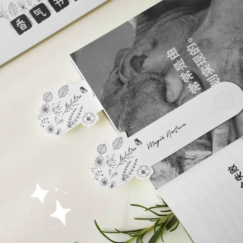Black White Aromatherapy Fragrance Test Paper Strips With Gold Floral Design High Absorption For Fragrance Testing Strips