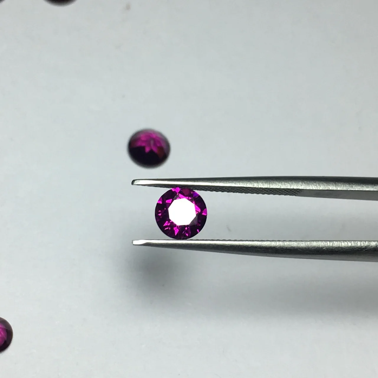 Оптовая-продажа-с-фабрики-100-настоящий-натуральный-круглый-фиолетовый-красный-гранат-драгоценный-камень-свободные-драгоценные-камни-diy-материал-для-ювелирных-изделий