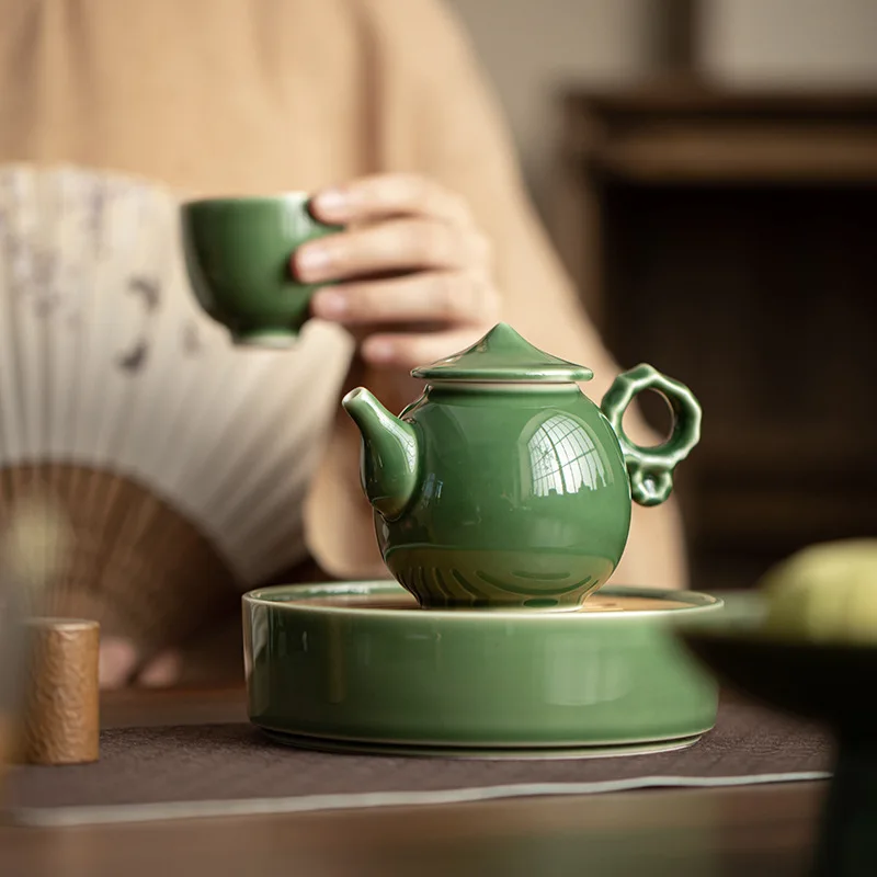 

Blue Glaze Glaze Handmade Ceramic Hat Pot Yue Kiln Celadon Lake Stone Teapot Kung Fu Tea Set Teapot Hand Handle Pot