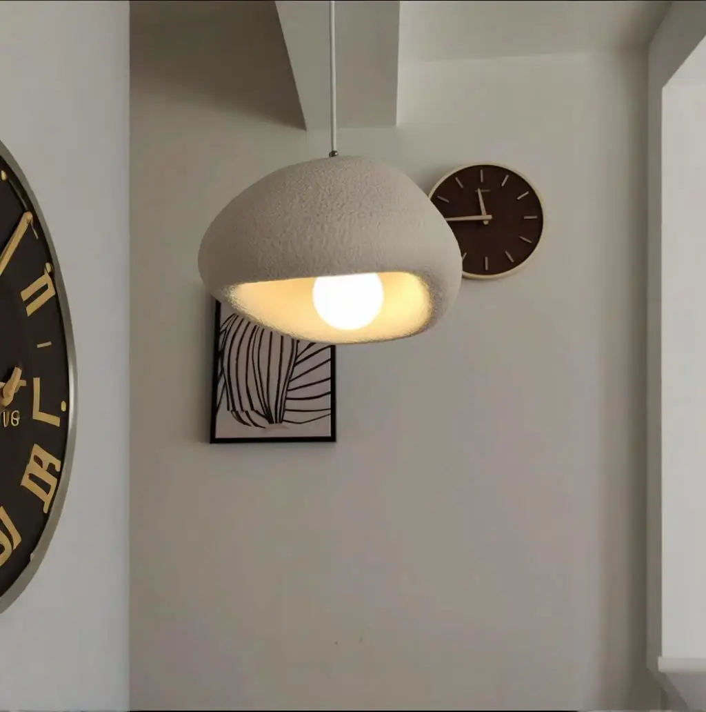 

Frosted white cloud-shaped resin chandelier, Nordic French ceiling indoor home life chandelier (excluding light bulb).