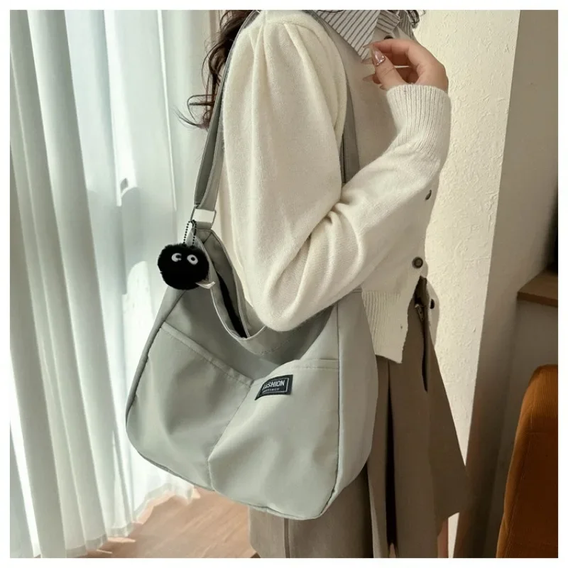 Retro Minimalist Personalized Tote Crossbody Bag New Casual Commuting Women's Crossbody Bag Fashion Large Capacity Shoulder Bag