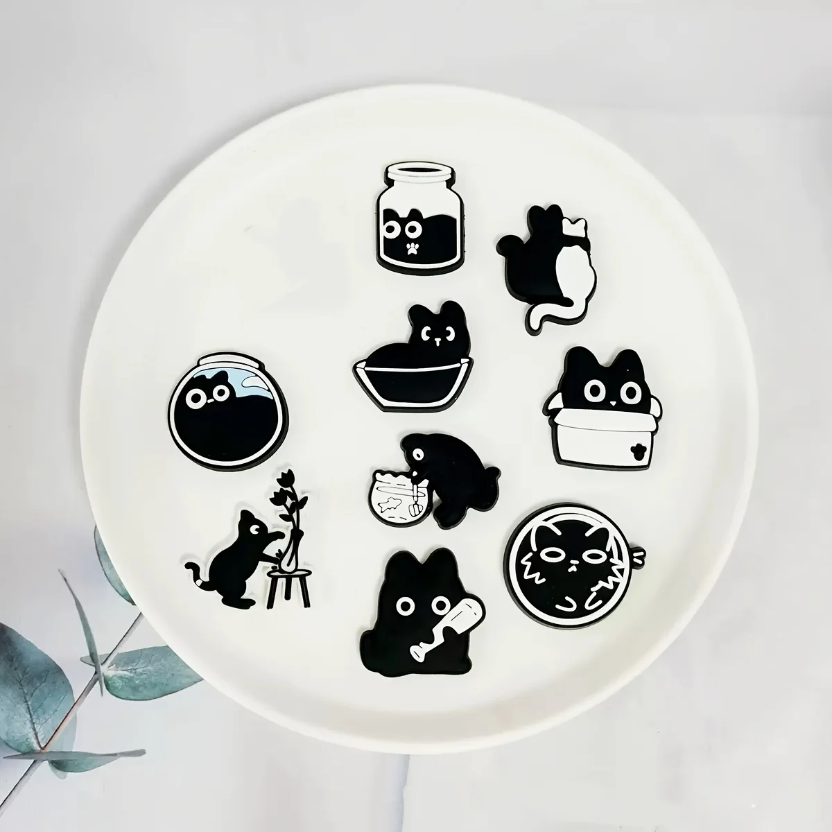 9pcs Plastic Kawaii Fat Cat-Shaped Fridge Magnets Set | Cute Cat-Decorated, Multi-Functional Gifts for Kitchens and Offices