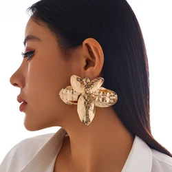 Salircon Exaggerated Irregular Metal Flowers Drop Earrings for Women Geometric Gold Color Leaf Shaped Earrings Party Jewelry