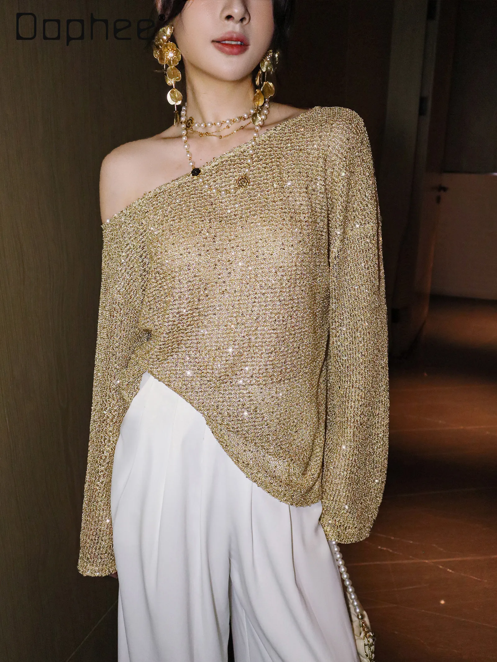 

Elegant Luxurious Batwing Sleeve Sequin Off-Shoulder Loose Pullover Top Women Spring Korean Chic Slimming Trendy Long-Sleeve Top