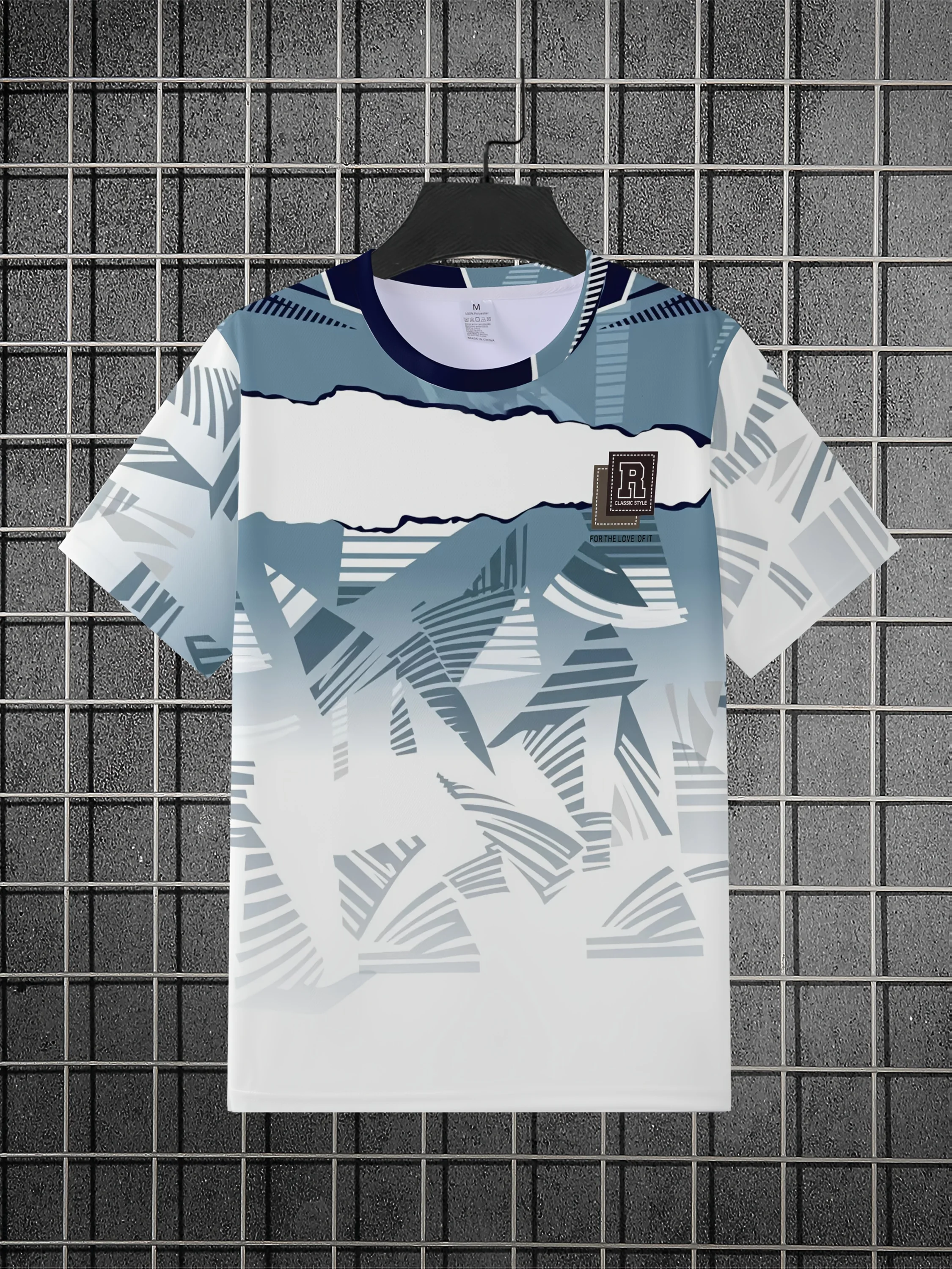New men's short-sleeve T-shirt, loose-fitting and tailored with printed designs, versatile basic crew-neck top suitable for spri