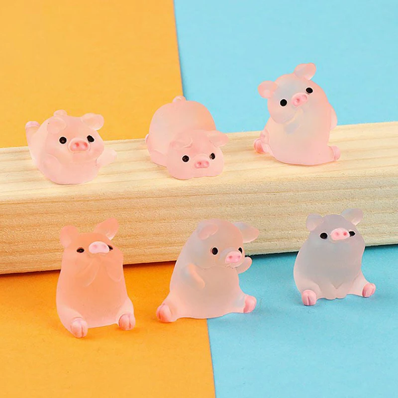 6pcs/set Luminous Mini Resin Pig Car Dashboard Toys Dolls Figures Home Garden Decor Cartoon Color Chick Cute Car Ornaments Gifts