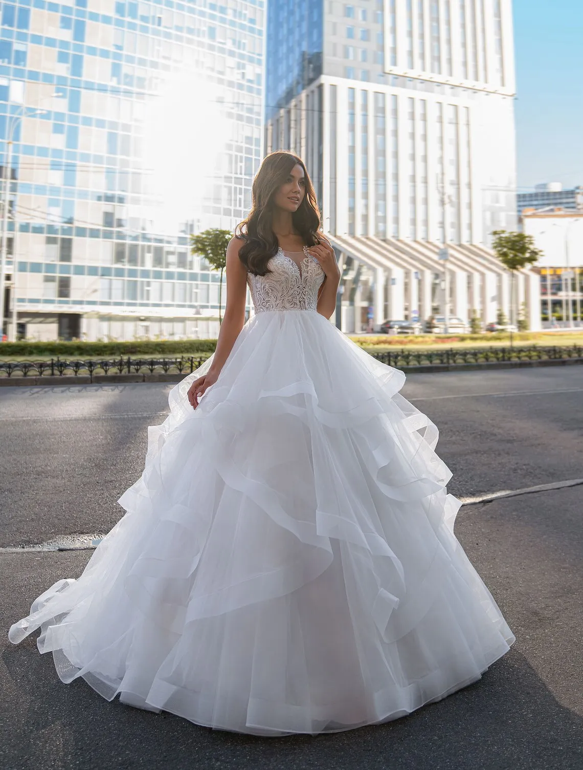 

Darla Princess Tulle Wedding Dresses Lace Appliques Puffy Modern Organza Bridal Ball Gowns Button Sweep Train Vestido Customized