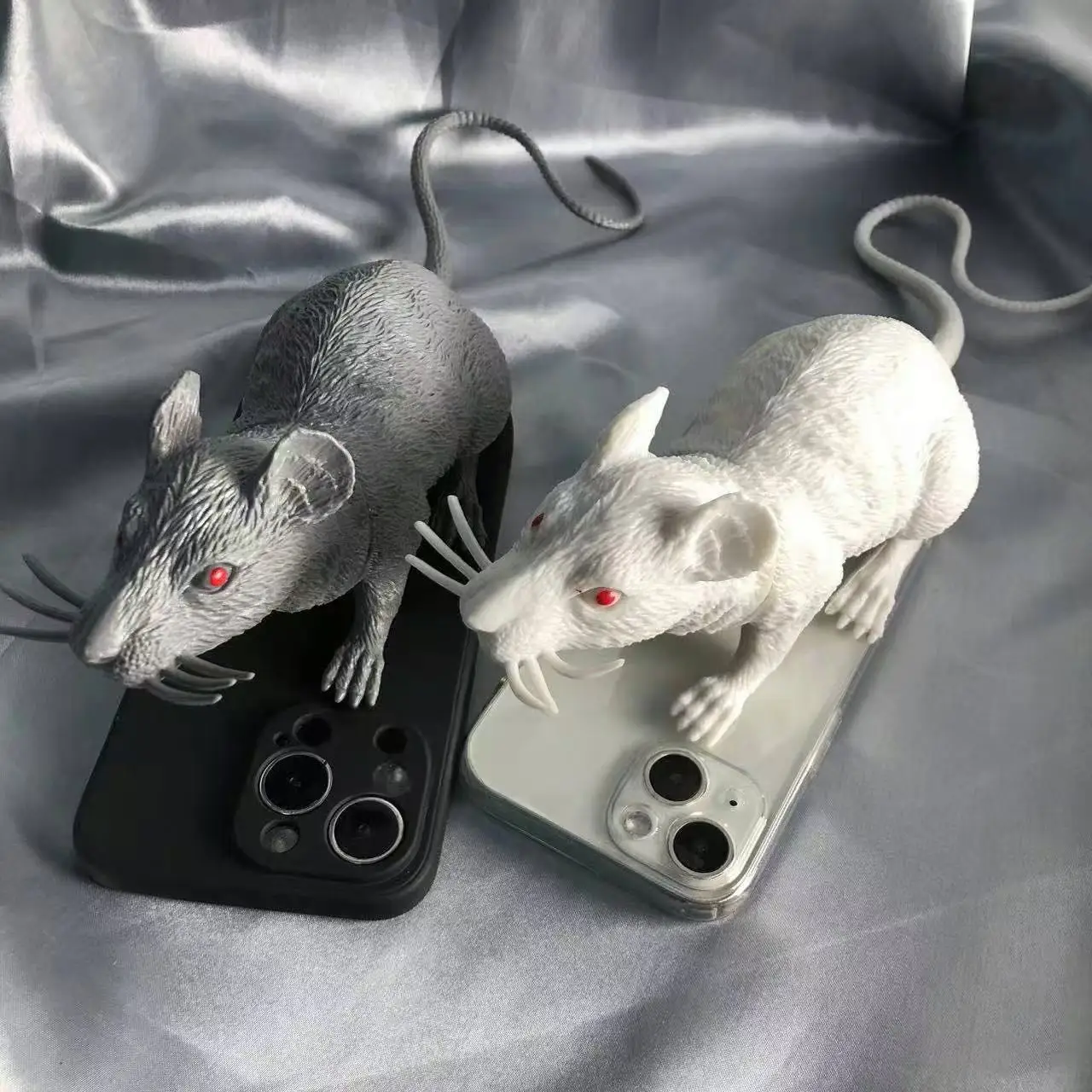 

Horror simulation mouse 3D protective cover suitable for iPhone 7 8 11 12 13 14 15 16 Pro Max mobile phone case, prank gift.