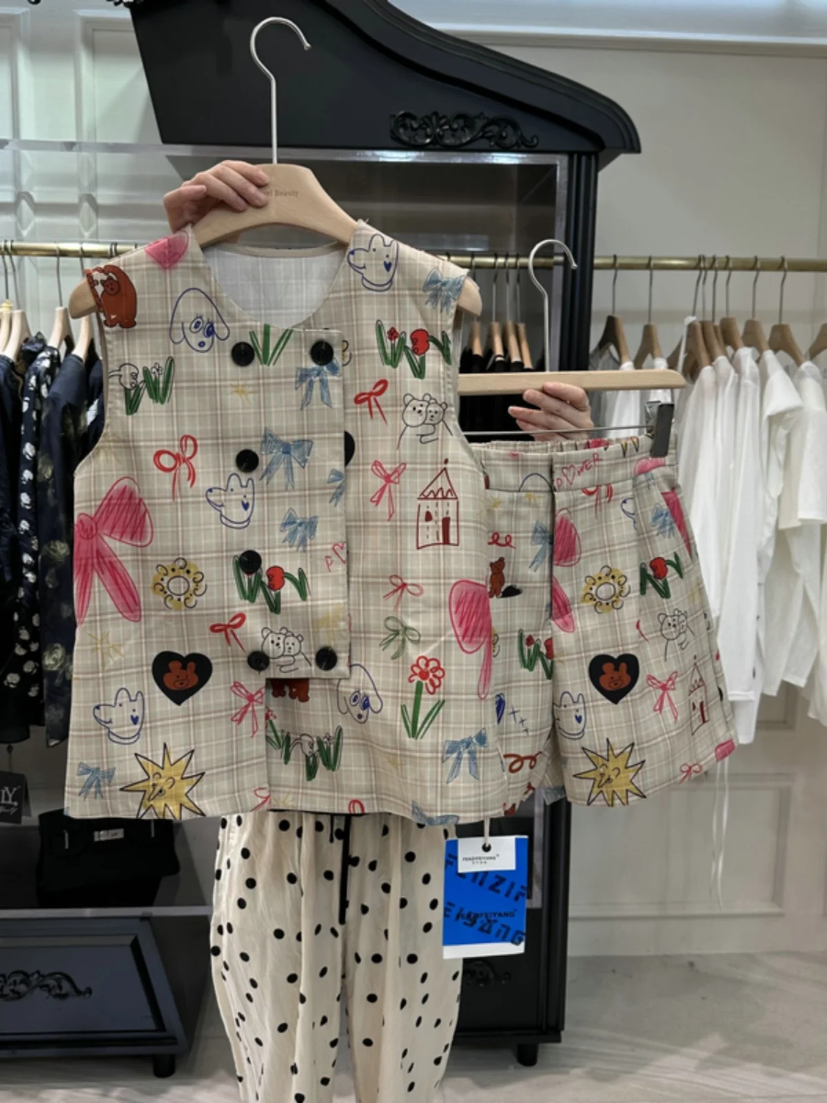 

Casual Printed Knot Vest Shorts Women's Fashion Set Spring New Arrival Double Buttoned Two-Piece Suit Summer Collec...