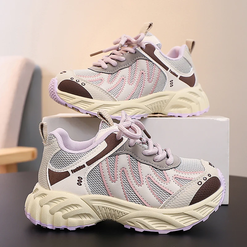 

Новая осенняя детская спортивная обувь с мягкой подкладкой. Легкие и стабильные дышащие кроссовки. Модная и универсальная повседневная обувь.