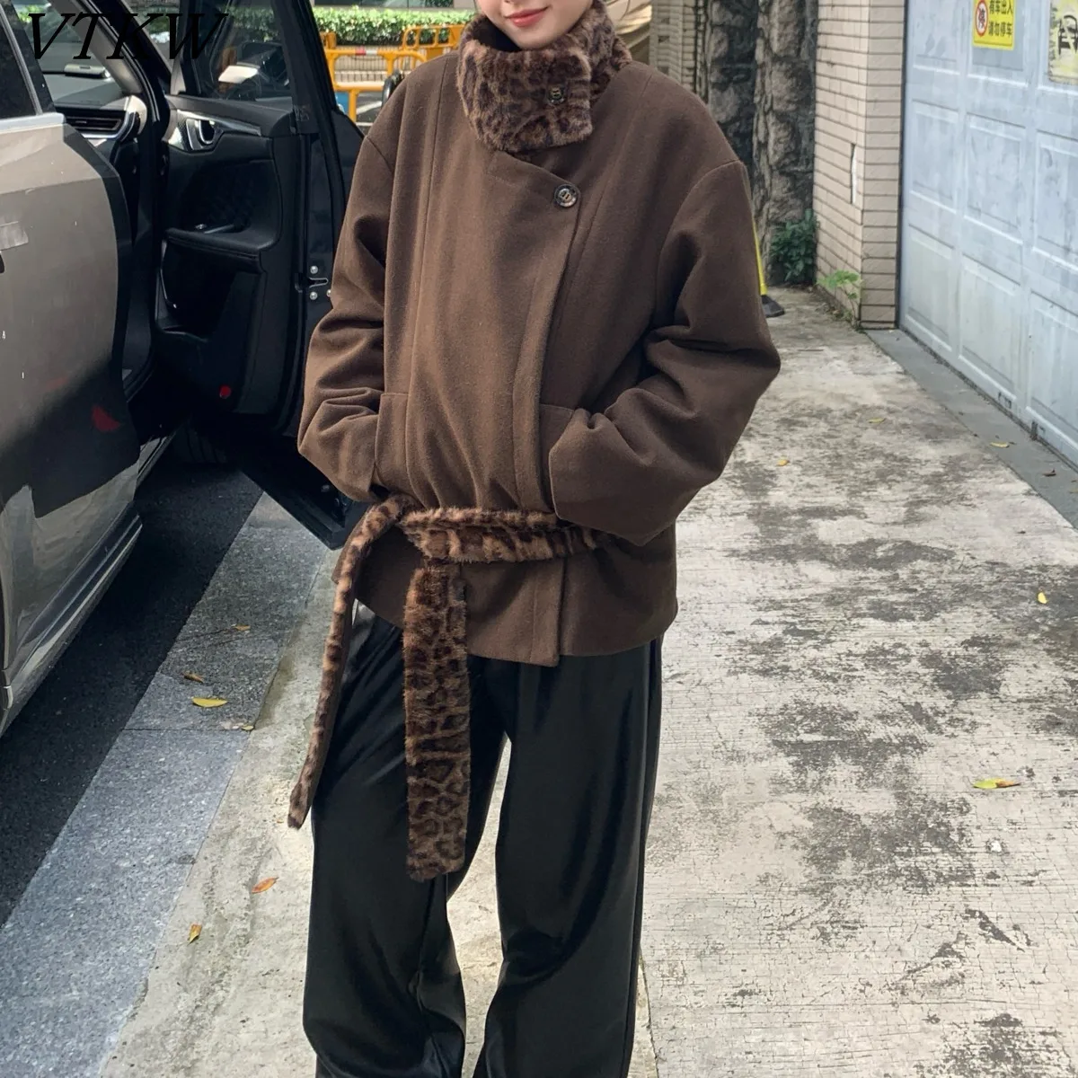 

VTKW 2025 Women's Color Block Leopard Print Jacket Faux Fur Collar Fleece Lined Belted One Button Elegant High Quality Winter