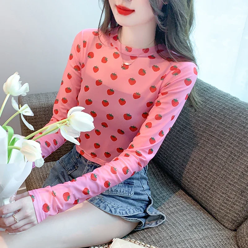 Camisetas de malla transparentes con estampado de fresa para niñas, camiseta rosa transparente de manga larga con cuello redondo, Tops cortos para mujer