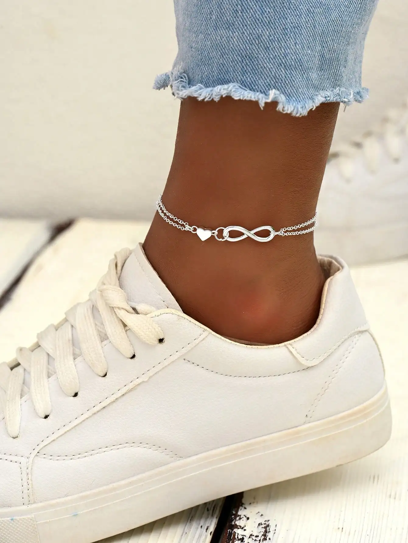 

1pc Fashionable Numeric 8 & Heart Combination Anklet, Minimalist Geometric Design Personalized Street Style Anklet For Women, Suitable For Daily Wear, Party, Travel