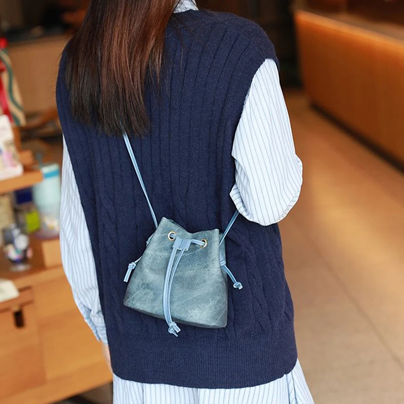 

Retro Drawstring Bucket Bag Fashionable PU Leather Shoulder Bag Versatile Shopping Crossbody Bag For Women