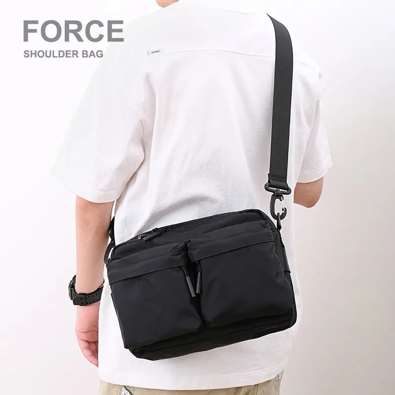 2025 Japanese Style Shoulder Bags Nylon Waterproof Canvas Schoolbag Simple Messenger Bag Korean Postman Designer Cross Body Bag