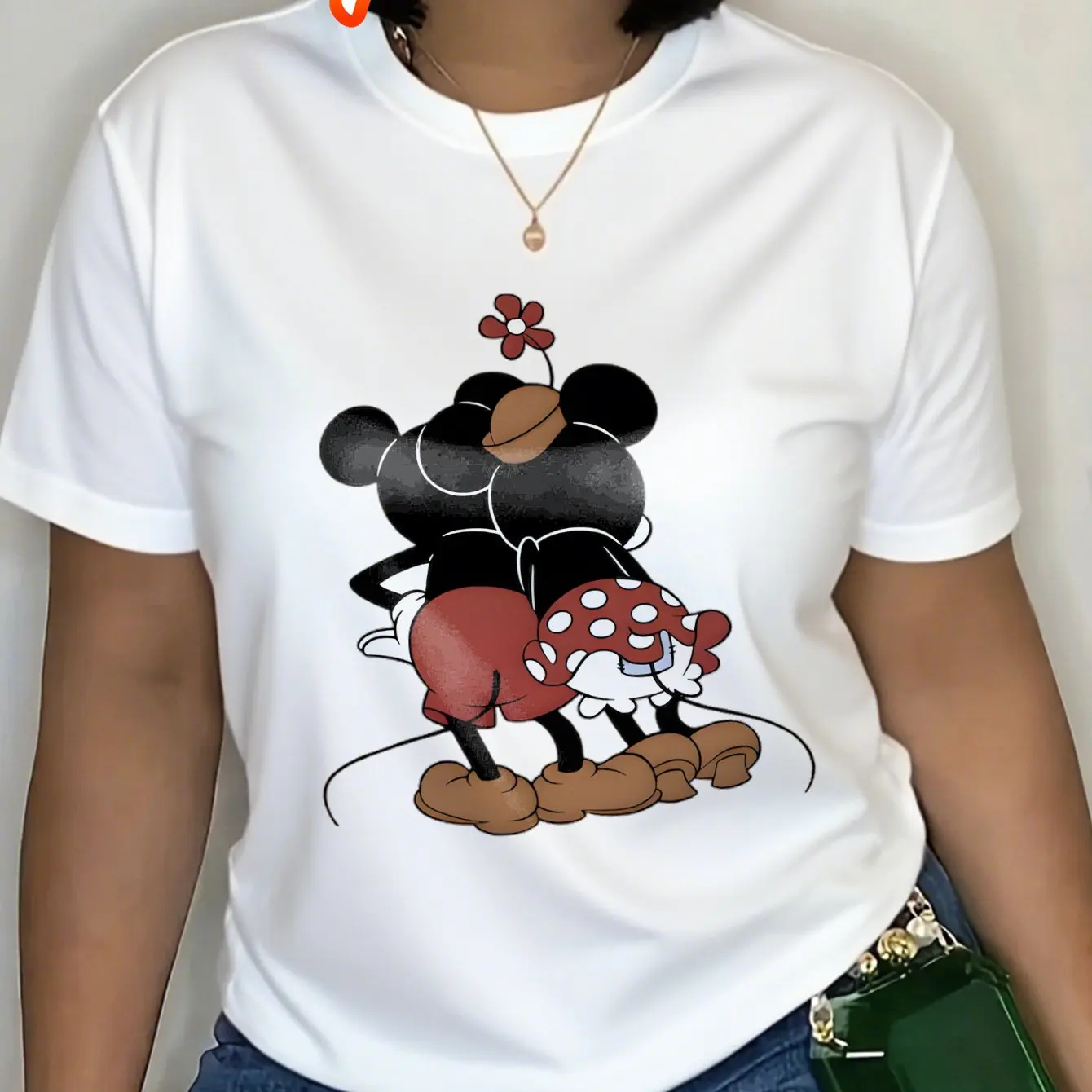 

Женская футболка с рисунком Минни Маус Диснея — классический дизайн с Минни и красными грибами в черном/красном/белом цвете