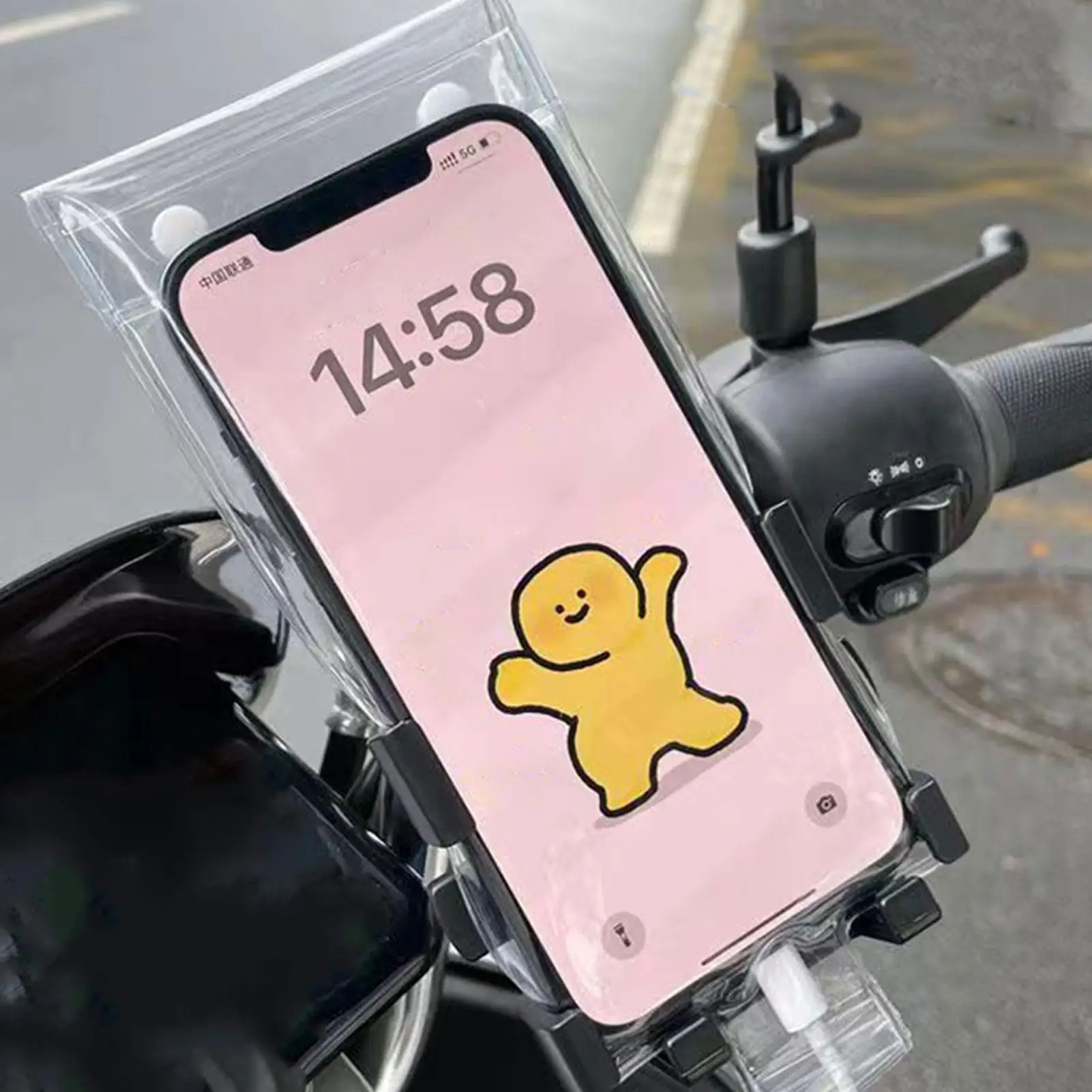 

Waterproof Phone Bag for Motorcycle Handlebar Cell Phone Case Clear Waterproof Motorcycle Mobile Holder with High Sensitivity