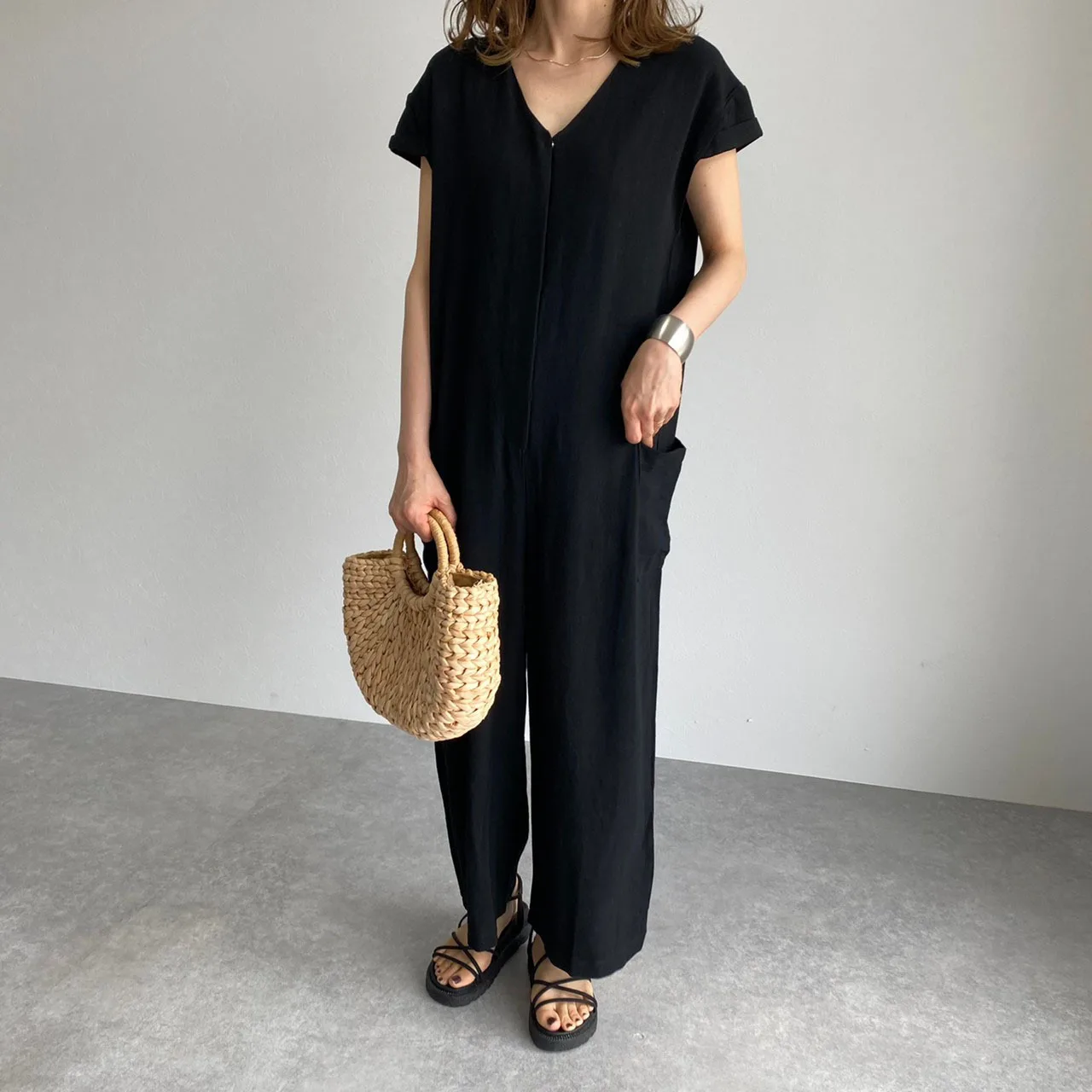 Japanese Style Fashion Simplicity Solid Color V-neck Summer Women's Rompers Loose Casual Pocket 2024 Spring Summer New