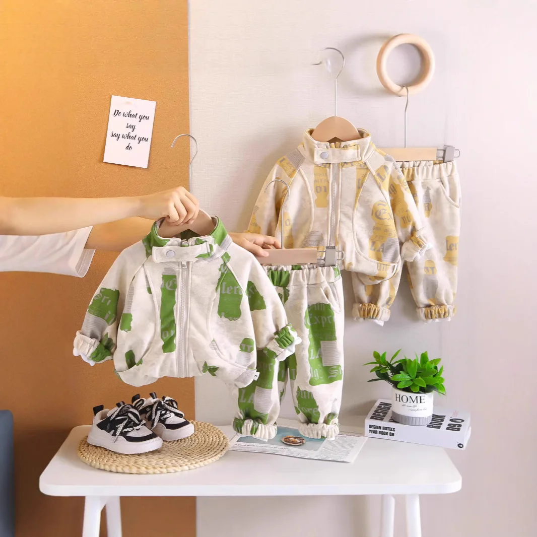 2-teiliger Trainingsanzug für Kleinkinder und Jungen mit Buchstaben-Aufdruck, Stehkragen, Reißverschlussjacke, Jogginghose mit elastischen Bündchen, lässiges Frühlings-Outfit-Set für Kinder – Detail 1