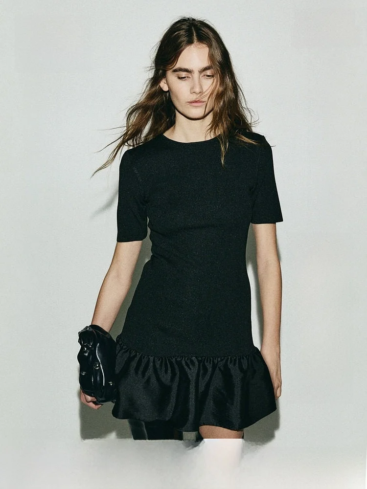 Red Knitted Dr Ele …