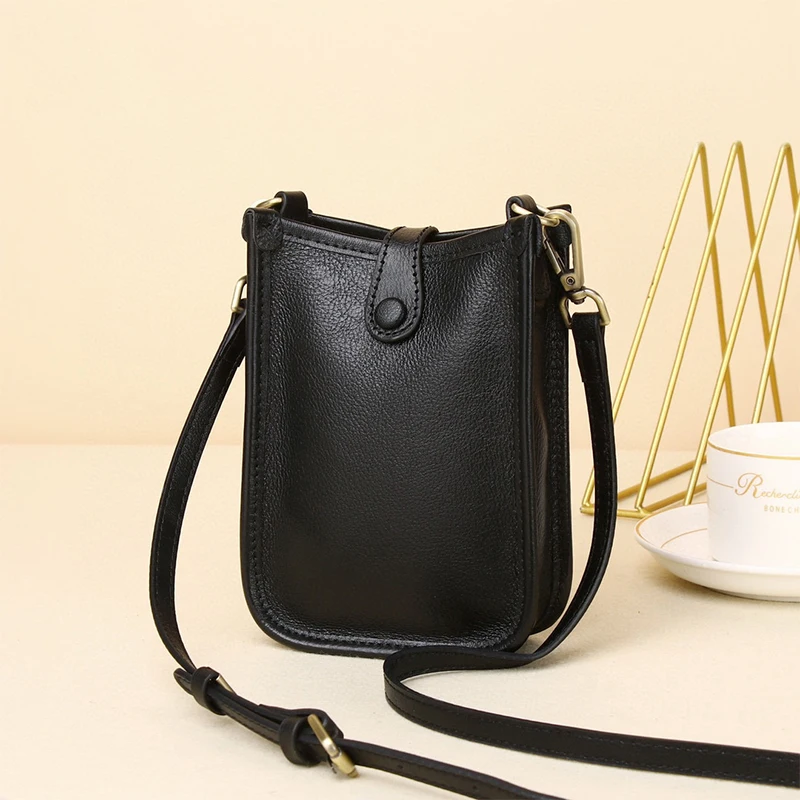 2023 New Genuine Leather Women Bucket Bags Mobile Phone Bag Fashion Versatile Crossbody One Shoulder Bags Designer Small Bags