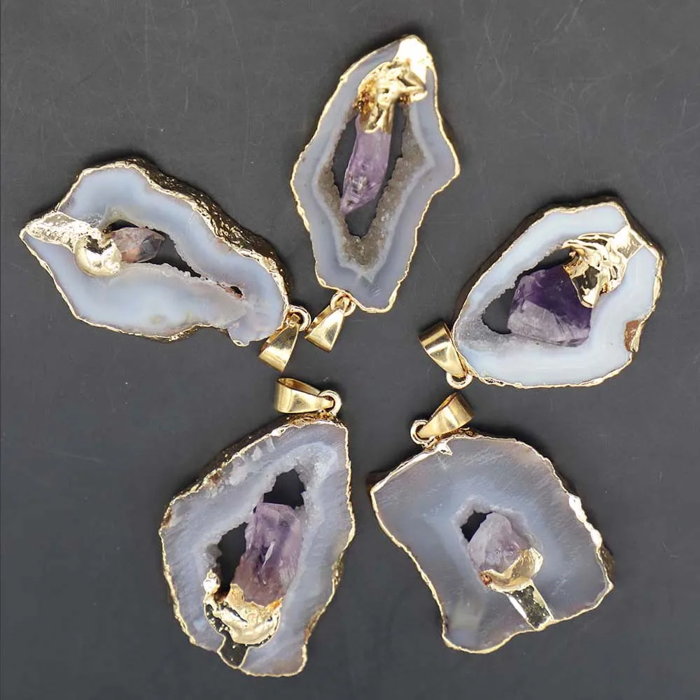 

Creative Natural Irregular Raw Stone Agate Inset Amethyst Necklace Pendant DIY Fashion Gilt Edge Halo Jewelry Wholesale 3Pcs/Lot