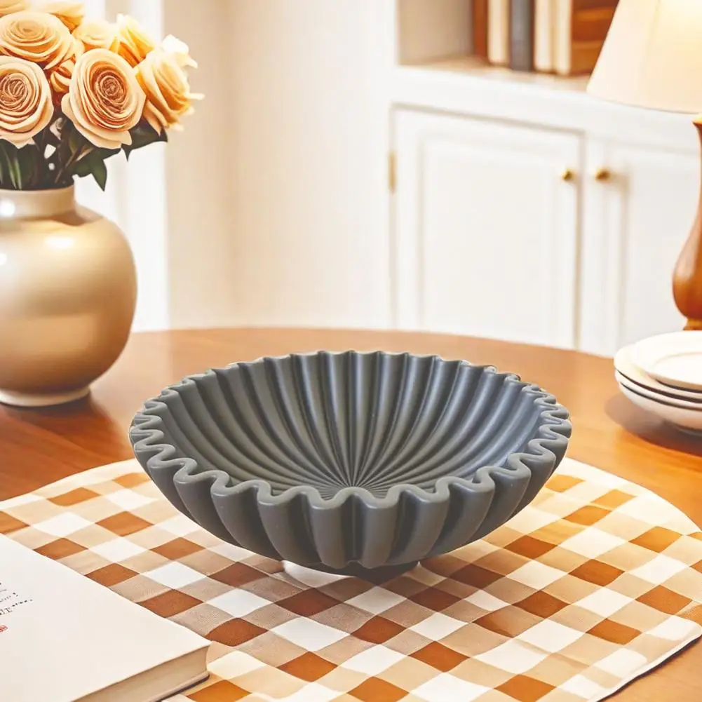 Handcrafted ชามเรซิ่น Elegant Black Ruffle ชามตกแต่งสําหรับห้องโมเดิร์น Home Office เรซิ่น Fluted Centerpiece สําหรับกาแฟ