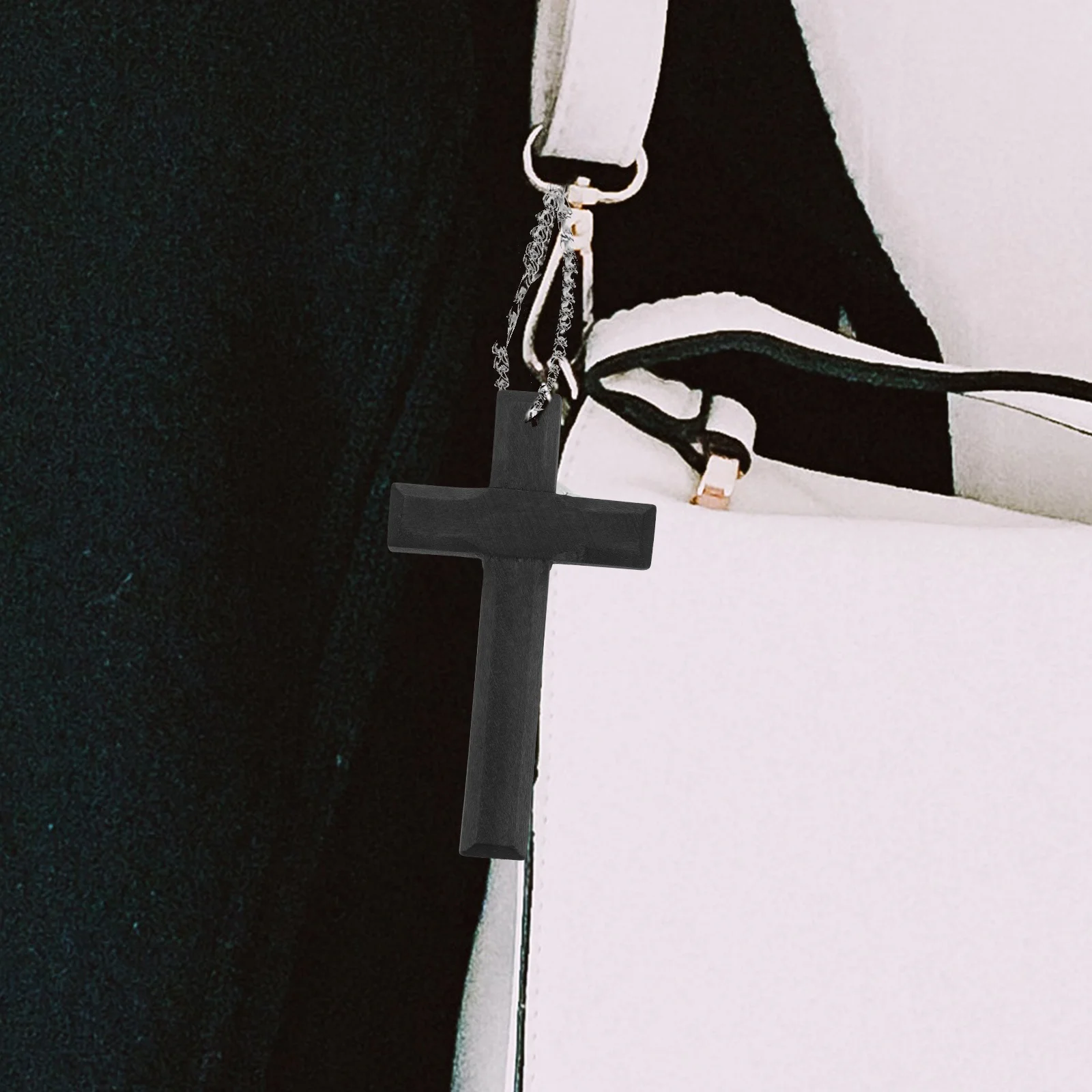 

5Pcs Cross Pendants Wood Simple Retro Religious Charms DIY Keychain Bag Hanging Ornament Accessories Wood Crosses for Crafts