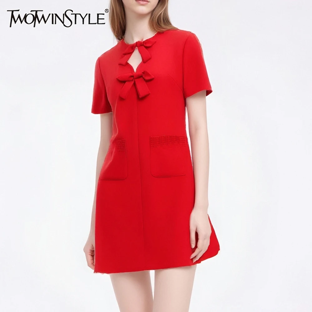 

TWOTWINSTYLE однотонные повседневные платья с бантом для женщин, элегантное длинное платье с круглым вырезом и короткими рукавами в стиле пэчворк и карманами