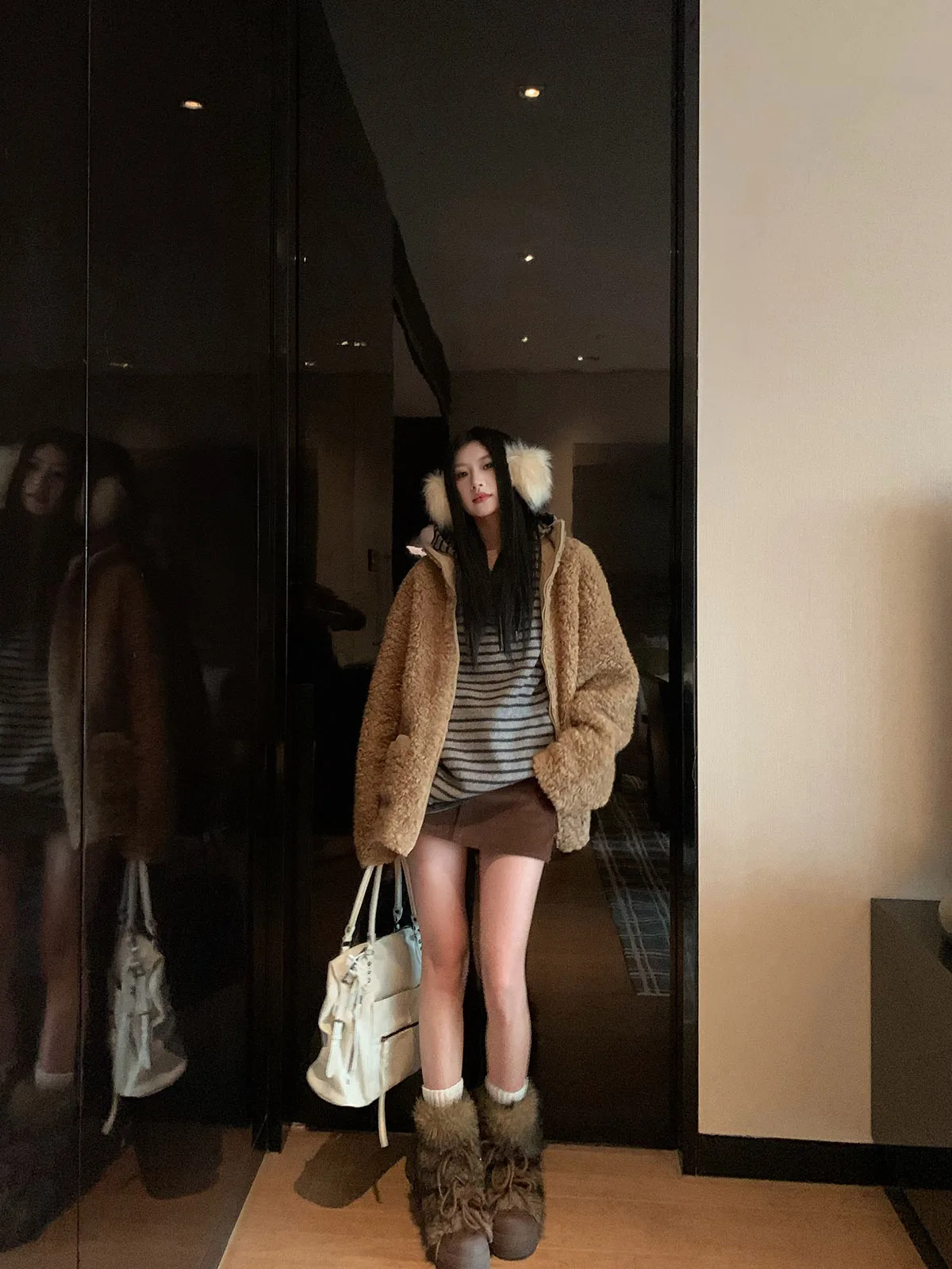 Joeyoo Zimowy Rozpinany Płaszcz z Ociepleniem z Owczej Skóry, Damski, Zintegrowany z Skórą i Futrem, Krótka Odzież Wierzchnia