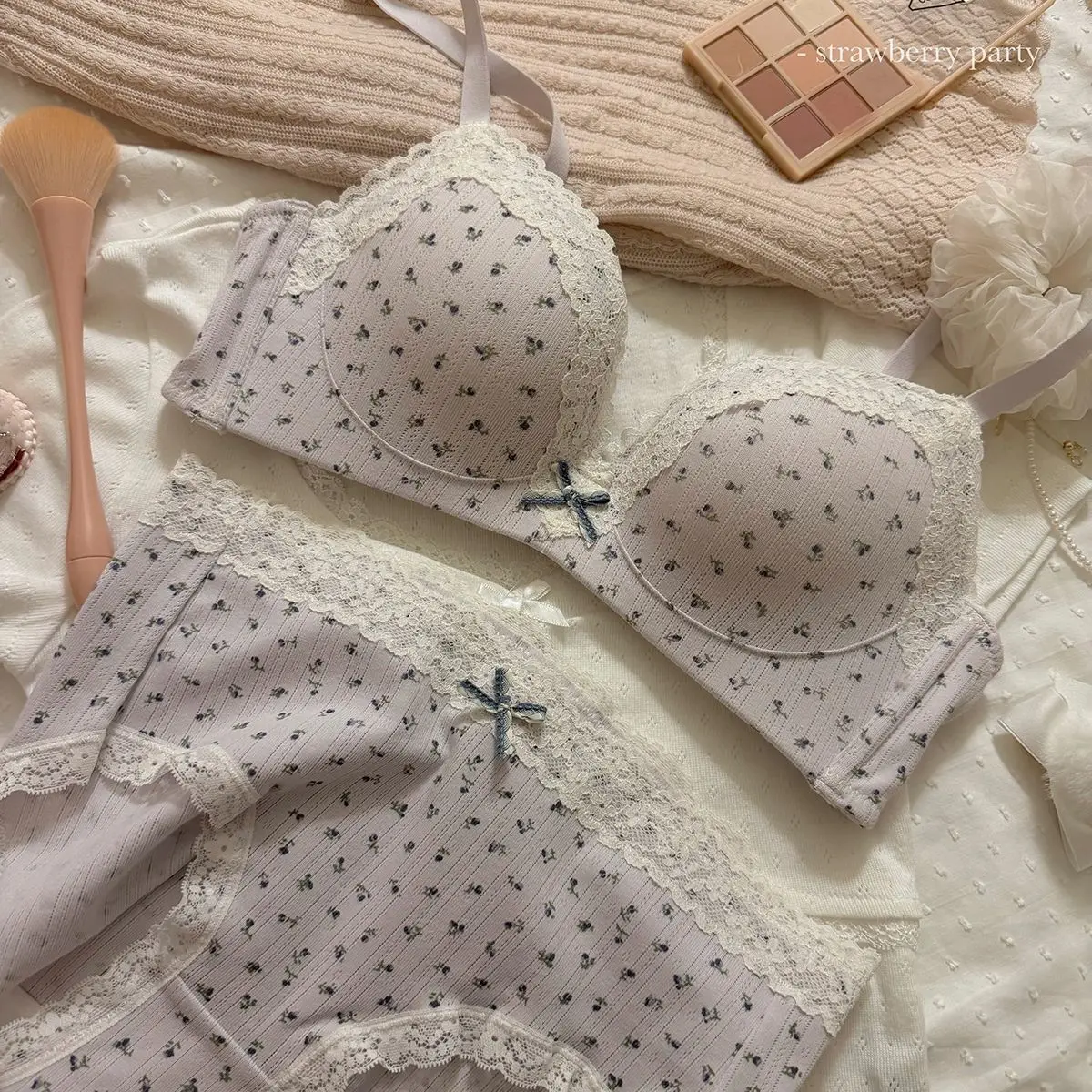 Thumbnail 2 - #47 Push-Up Lace Bras Ranking List in 2026