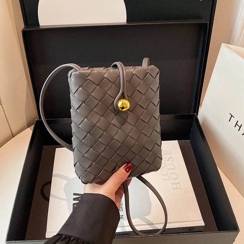 

Luxurious Ladies Shoulder Bag, Leather Crossbody Bag for Women, Classic Elegant, by Famous Designer Brand